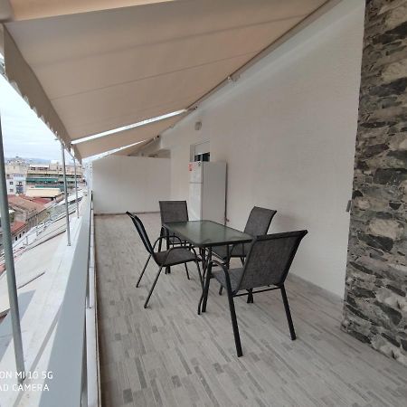 Modern Apartment With A Huge Terrace Athens Exterior photo