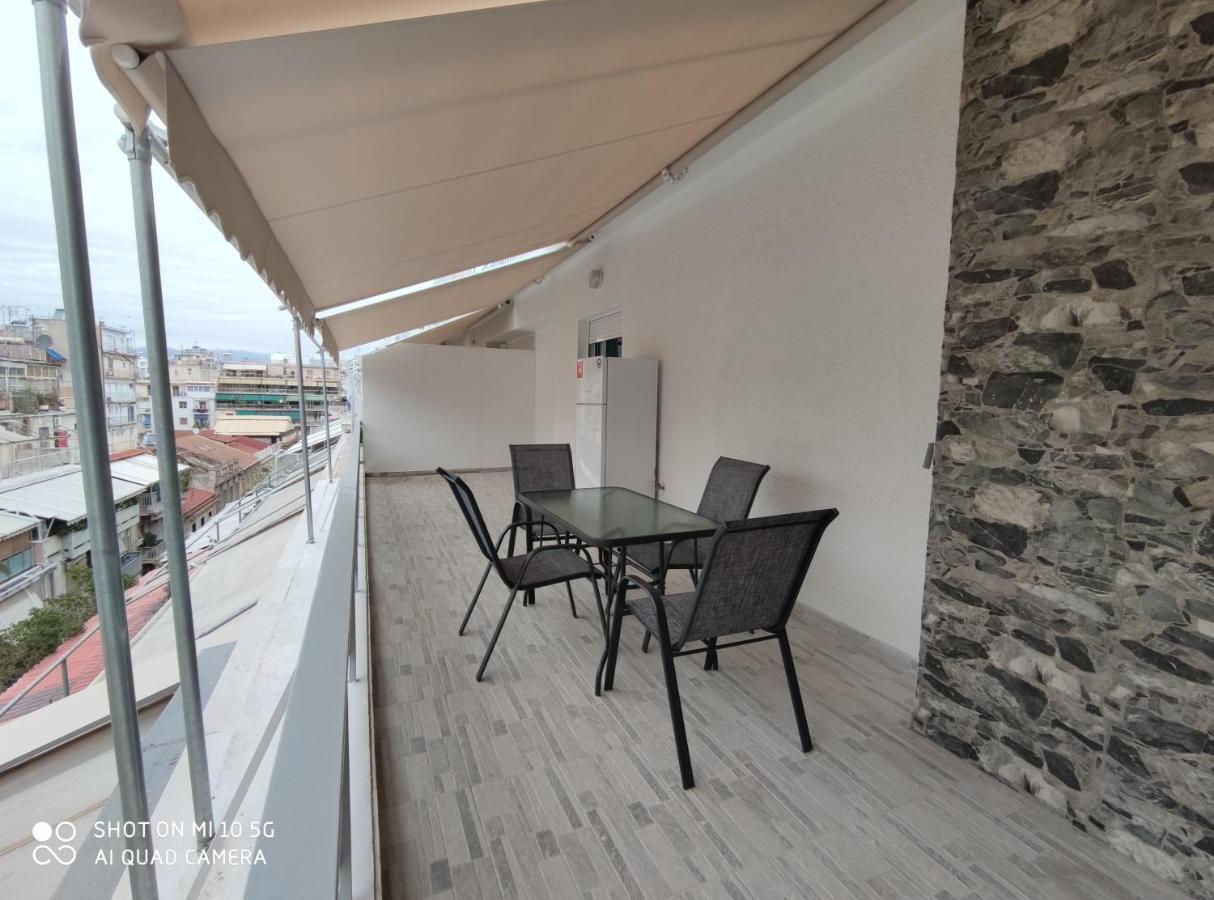 Modern Apartment With A Huge Terrace Athens Exterior photo